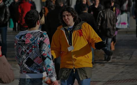 Your Easy Guide To Street Fundraising (With Best Practices) .